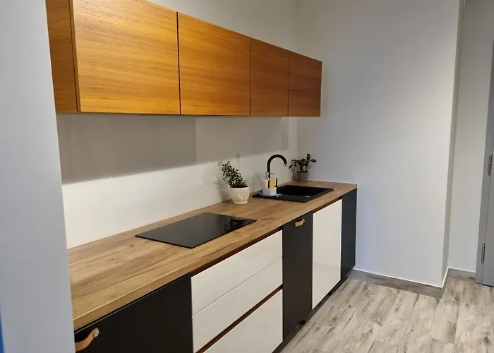 Apple - Gdanska Prywatne Miejsce Parkingowe Łódź