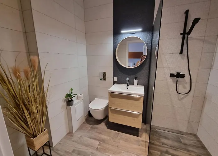 Apple - Gdanska Prywatne Miejsce Parkingowe *